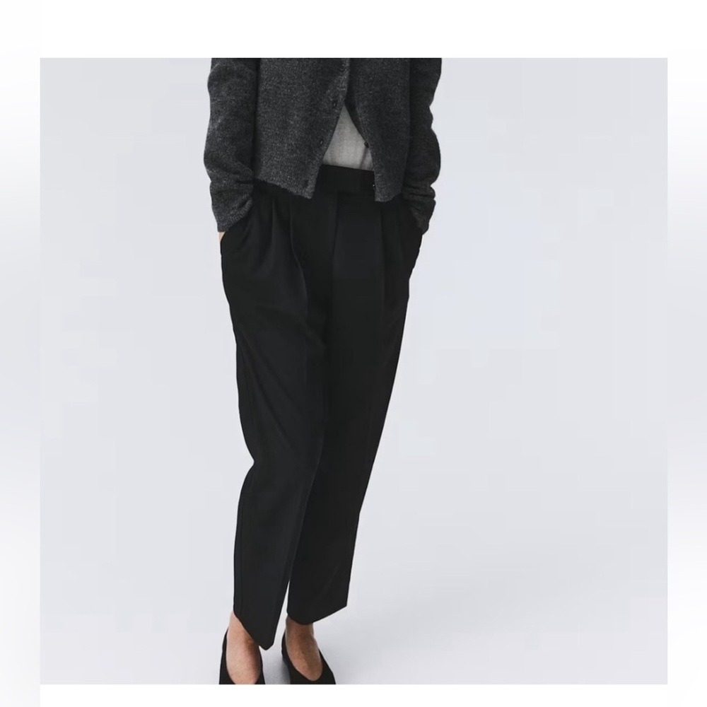H&M Black Pleated Ankle Length Pants